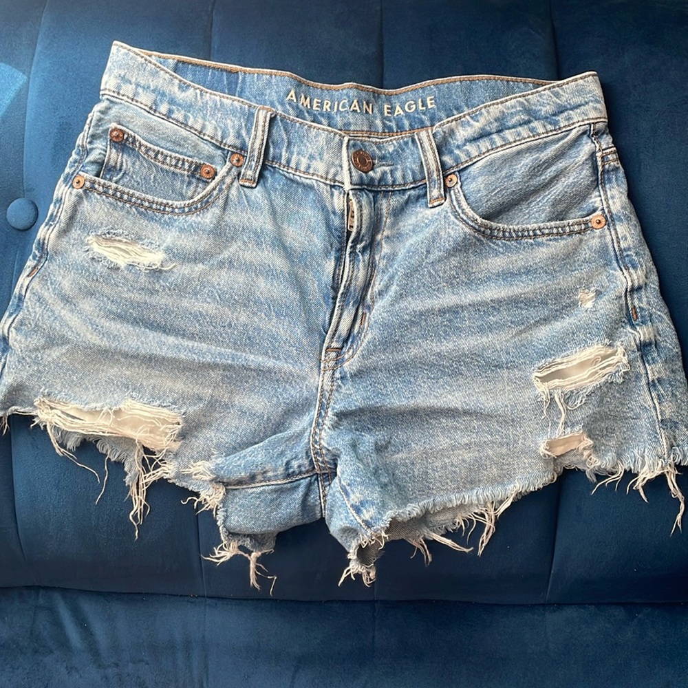 American Eagle ripped jean shorts